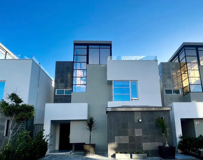 Casa con vista al mar en Amaralta Residencial